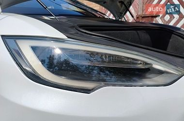 Ліфтбек Tesla Model S 2018 в Нововолинську
