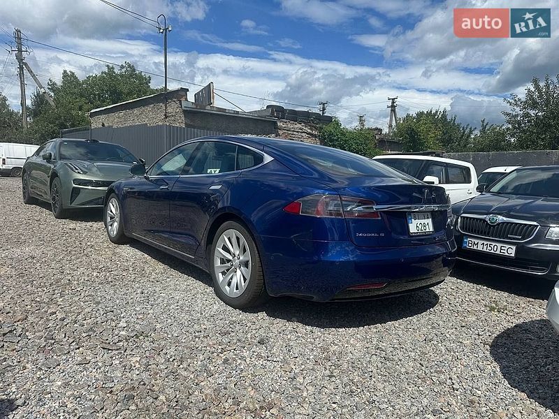 Ліфтбек Tesla Model S 2016 в Полтаві