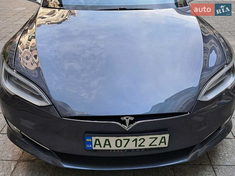 Ліфтбек Tesla Model S 2020 в Києві