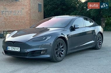 Лифтбек Tesla Model S 2017 в Сквире