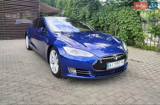 Tesla Model S
