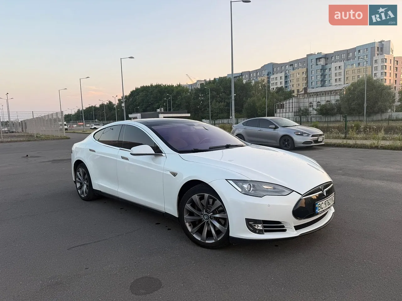 2013 Tesla Model S - мініатюра 38