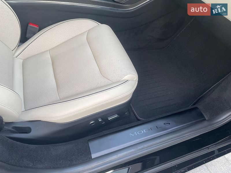 Ліфтбек Tesla Model S 2023 в Львові фото 13 Ліфтбек Tesla Model S 2023 в Львові