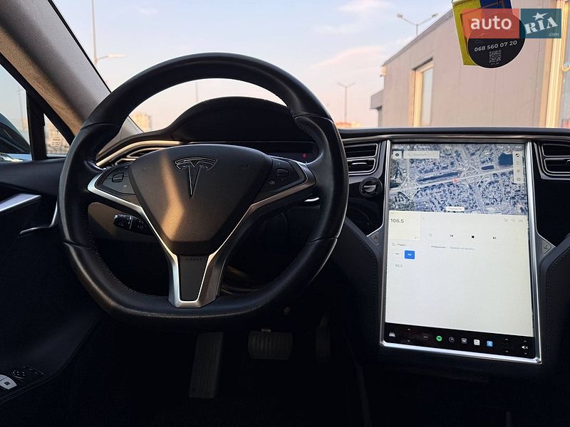 Ліфтбек Tesla Model S 2015 в Києві