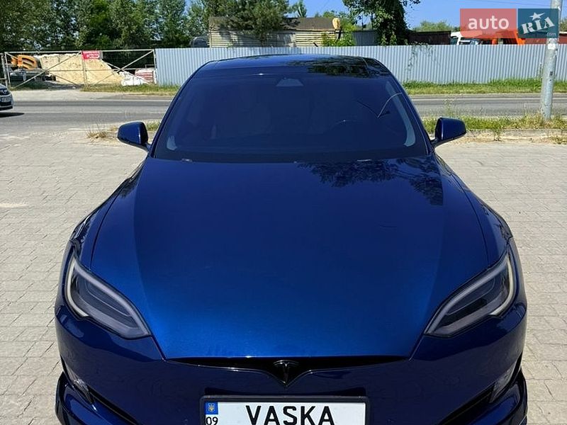 Ліфтбек Tesla Model S 2018 в Івано-Франківську