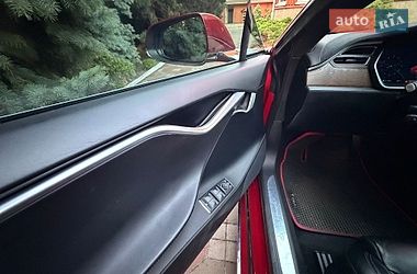 Лифтбек Tesla Model S 2017 в Киеве фото 11 Лифтбек Tesla Model S 2017 в Киеве