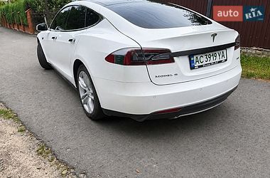 Ліфтбек Tesla Model S 2013 в Володимирі