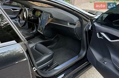 Ліфтбек Tesla Model S 2015 в Києві