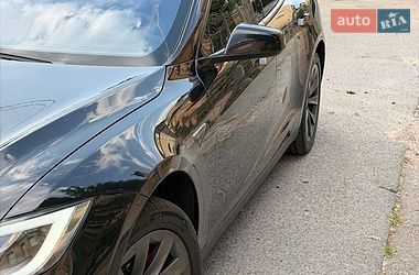Ліфтбек Tesla Model S 2015 в Києві