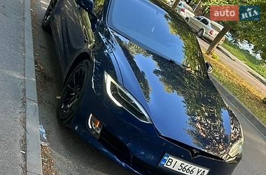 Ліфтбек Tesla Model S 2017 в Пирятині