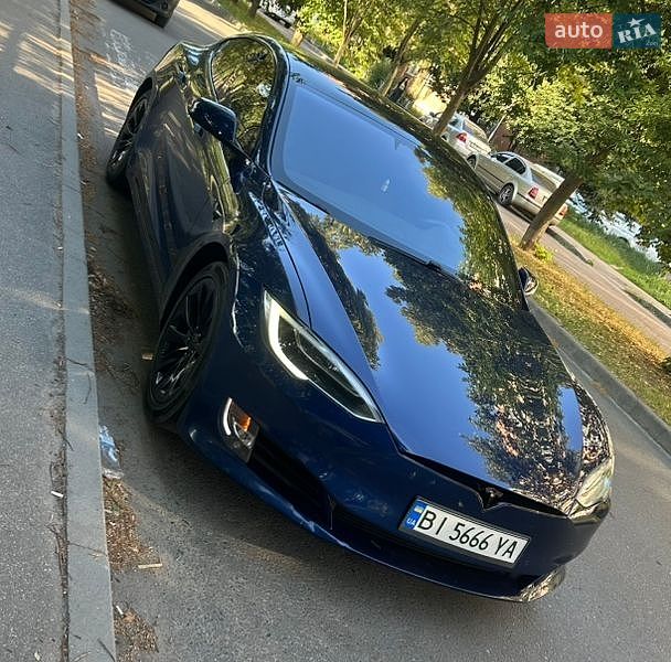 Ліфтбек Tesla Model S 2017 в Пирятині