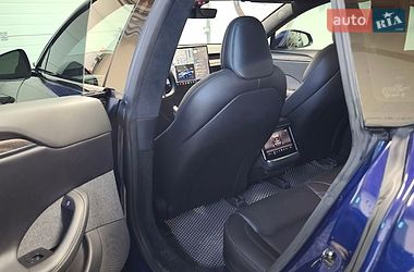 Лифтбек Tesla Model S 2022 в Киеве
