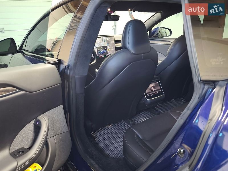 Лифтбек Tesla Model S 2022 в Киеве