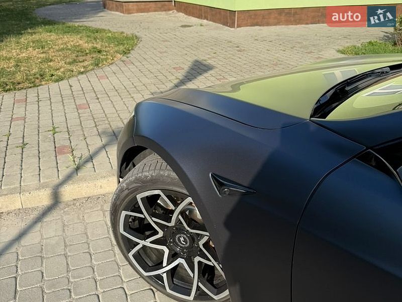 Лифтбек Tesla Model S 2023 в Ивано-Франковске