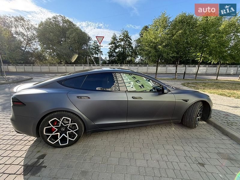 Лифтбек Tesla Model S 2023 в Ивано-Франковске