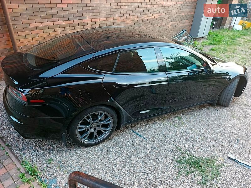 Ліфтбек Tesla Model S 2022 в Києві фото 28 Ліфтбек Tesla Model S 2022 в Києві
