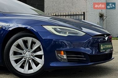Ліфтбек Tesla Model S 2018 в Києві фото 12 Ліфтбек Tesla Model S 2018 в Києві