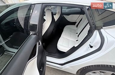 Ліфтбек Tesla Model S 2018 в Дніпрі фото 45 Ліфтбек Tesla Model S 2018 в Дніпрі
