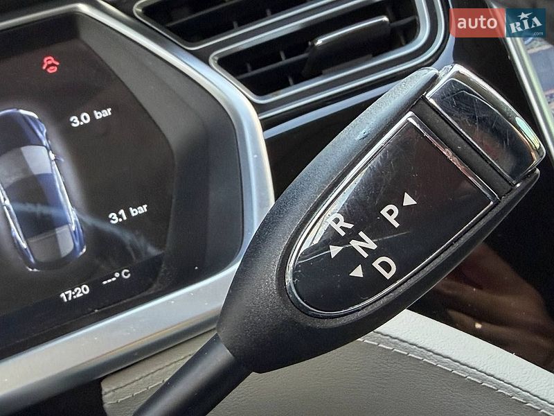 Ліфтбек Tesla Model S 2013 в Києві