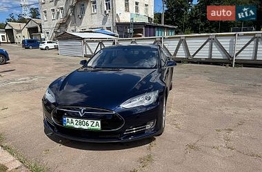 Ліфтбек Tesla Model S 2014 в Києві