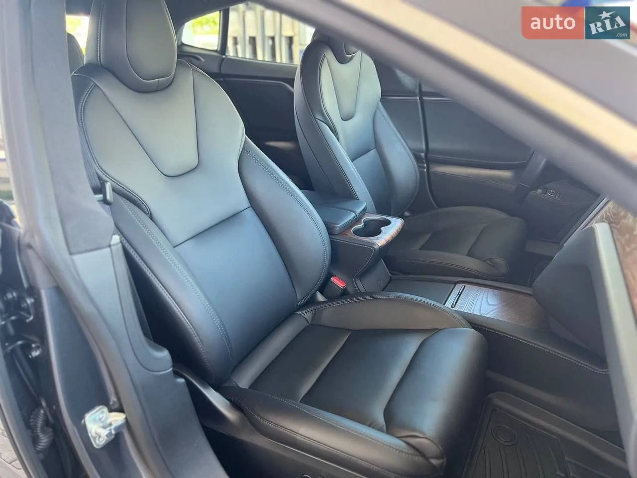 2020 Tesla Model S - мініатюра 27