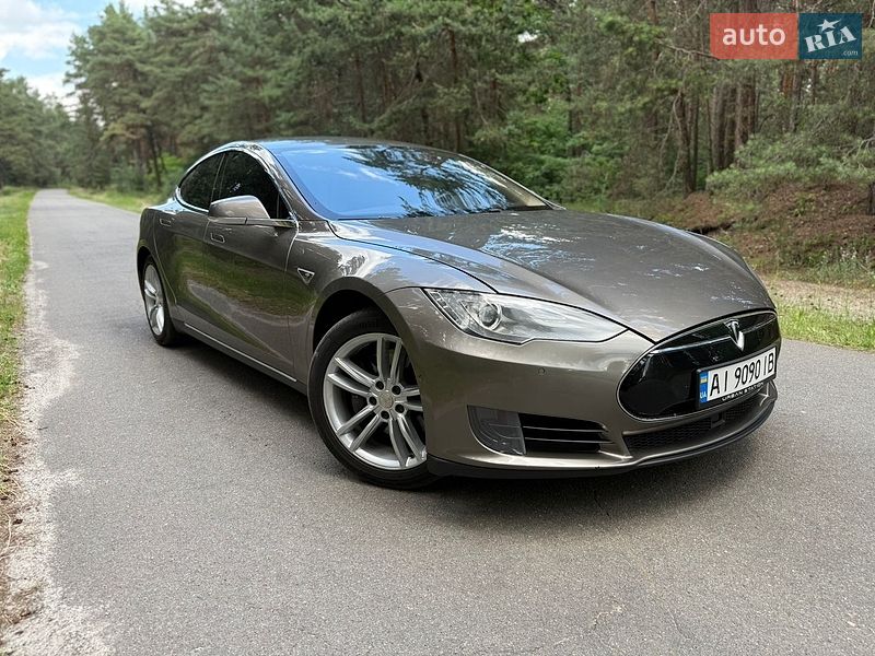Tesla Model S 2015 Tesla Model S 2015