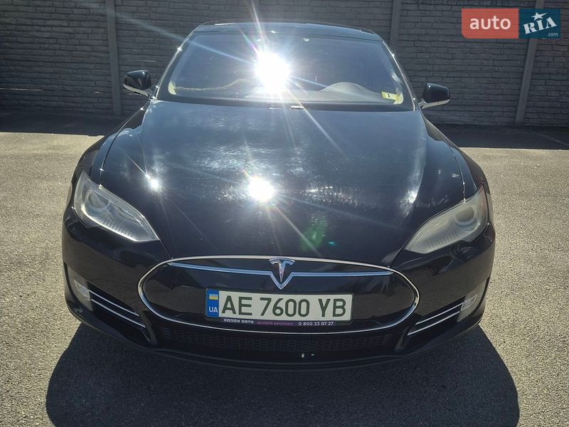Лифтбек Tesla Model S 2012 в Днепре