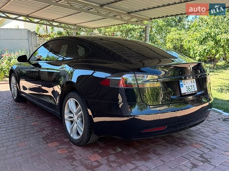 Ліфтбек Tesla Model S 2018 в Миколаєві
