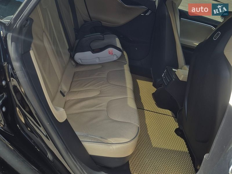 Лифтбек Tesla Model S 2012 в Днепре