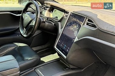Ліфтбек Tesla Model S 2016 в Києві