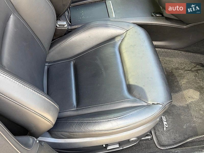 Ліфтбек Tesla Model S 2016 в Києві