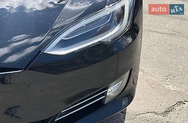 Ліфтбек Tesla Model S 2016 в Києві
