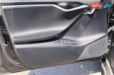 Ліфтбек Tesla Model S 2016 в Києві