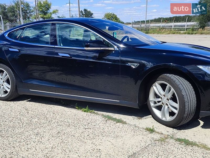 Ліфтбек Tesla Model S 2013 в Южноукраїнську фото 14 Ліфтбек Tesla Model S 2013 в Южноукраїнську