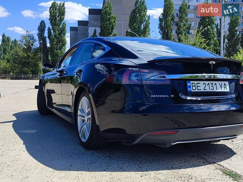 Ліфтбек Tesla Model S 2013 в Южноукраїнську фото 21 Ліфтбек Tesla Model S 2013 в Южноукраїнську