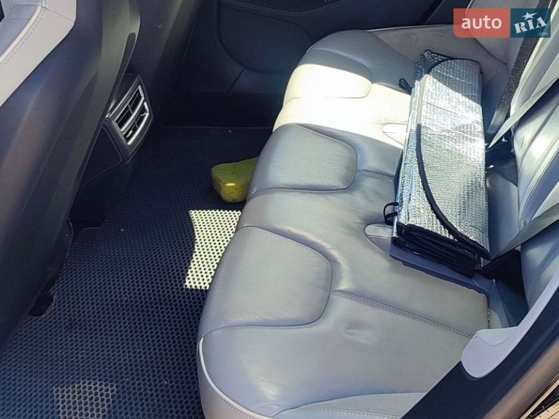 Ліфтбек Tesla Model S 2013 в Южноукраїнську фото 48 Ліфтбек Tesla Model S 2013 в Южноукраїнську