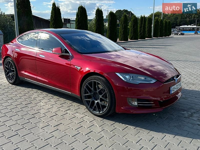 Ліфтбек Tesla Model S 2014 в Вінниці