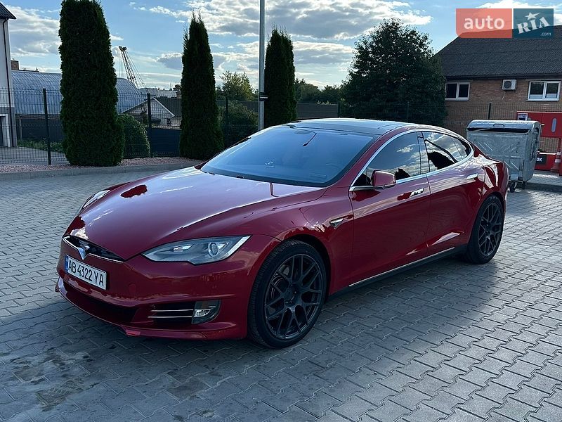 Ліфтбек Tesla Model S 2014 в Вінниці