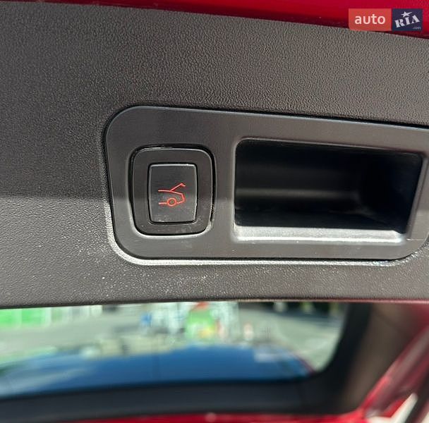 Ліфтбек Tesla Model S 2014 в Вінниці