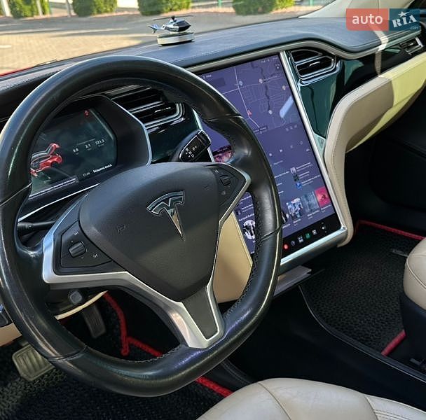 Ліфтбек Tesla Model S 2014 в Вінниці