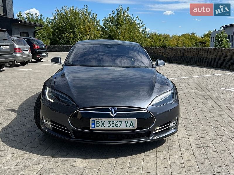 Ліфтбек Tesla Model S 2014 в Рівному