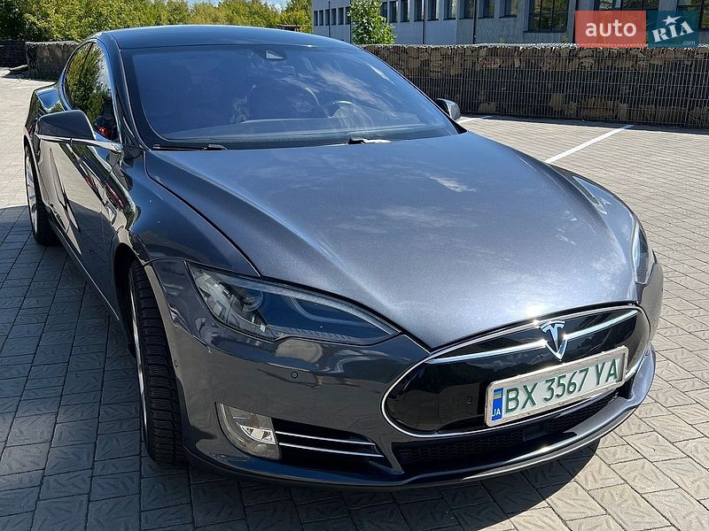Ліфтбек Tesla Model S 2014 в Рівному