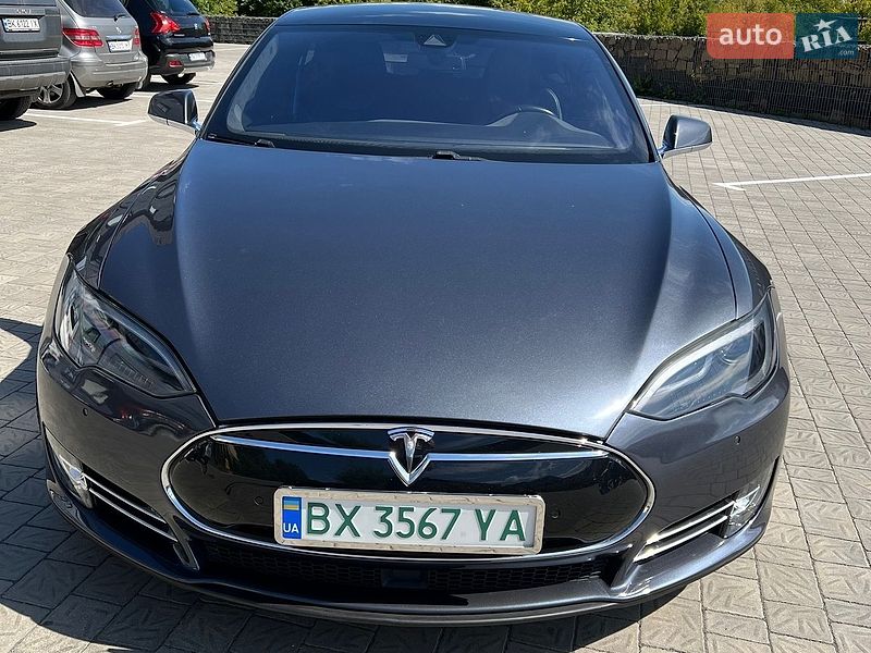 Ліфтбек Tesla Model S 2014 в Рівному