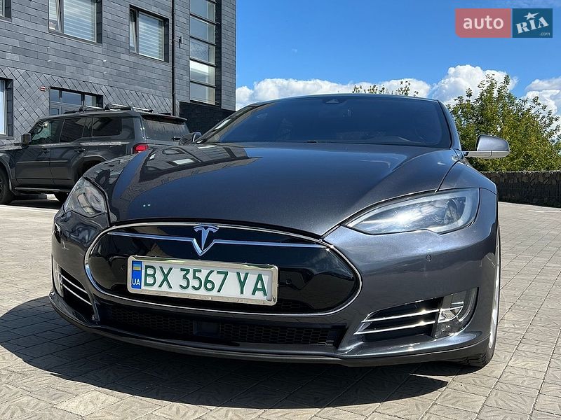Лифтбек Tesla Model S 2014 в Ровно фото 10 Лифтбек Tesla Model S 2014 в Ровно