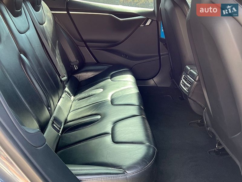 Лифтбек Tesla Model S 2014 в Ровно фото 15 Лифтбек Tesla Model S 2014 в Ровно