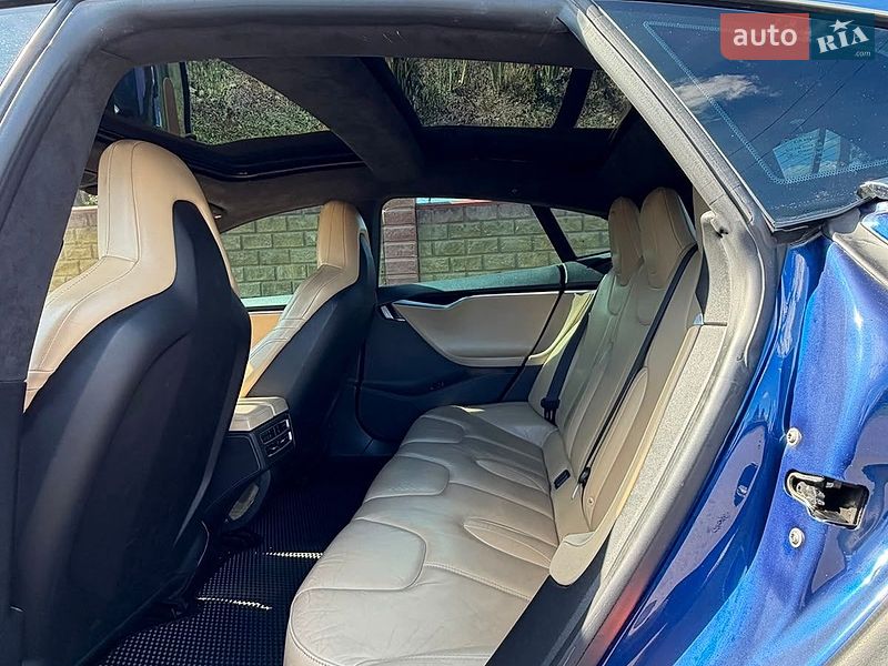 Ліфтбек Tesla Model S 2015 в Луцьку фото 11 Ліфтбек Tesla Model S 2015 в Луцьку