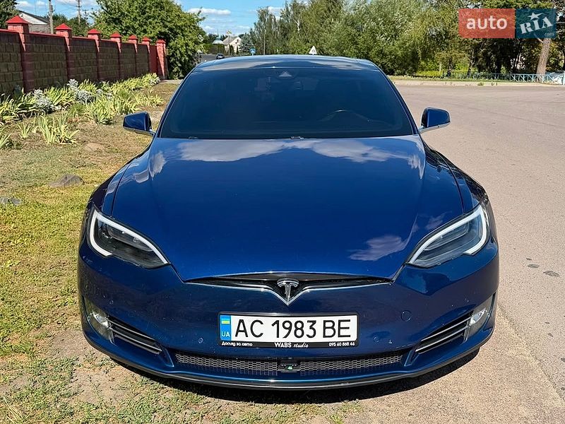 Ліфтбек Tesla Model S 2015 в Луцьку фото 9 Ліфтбек Tesla Model S 2015 в Луцьку