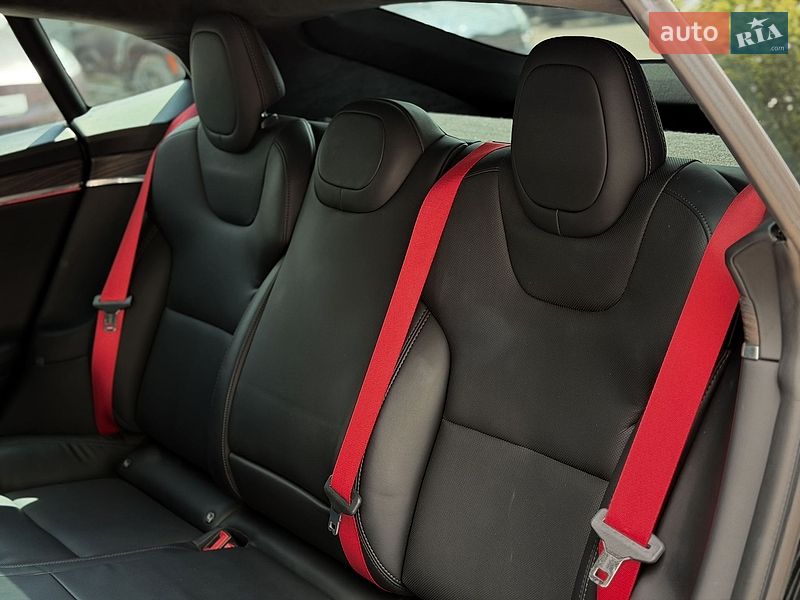 Ліфтбек Tesla Model S 2021 в Києві