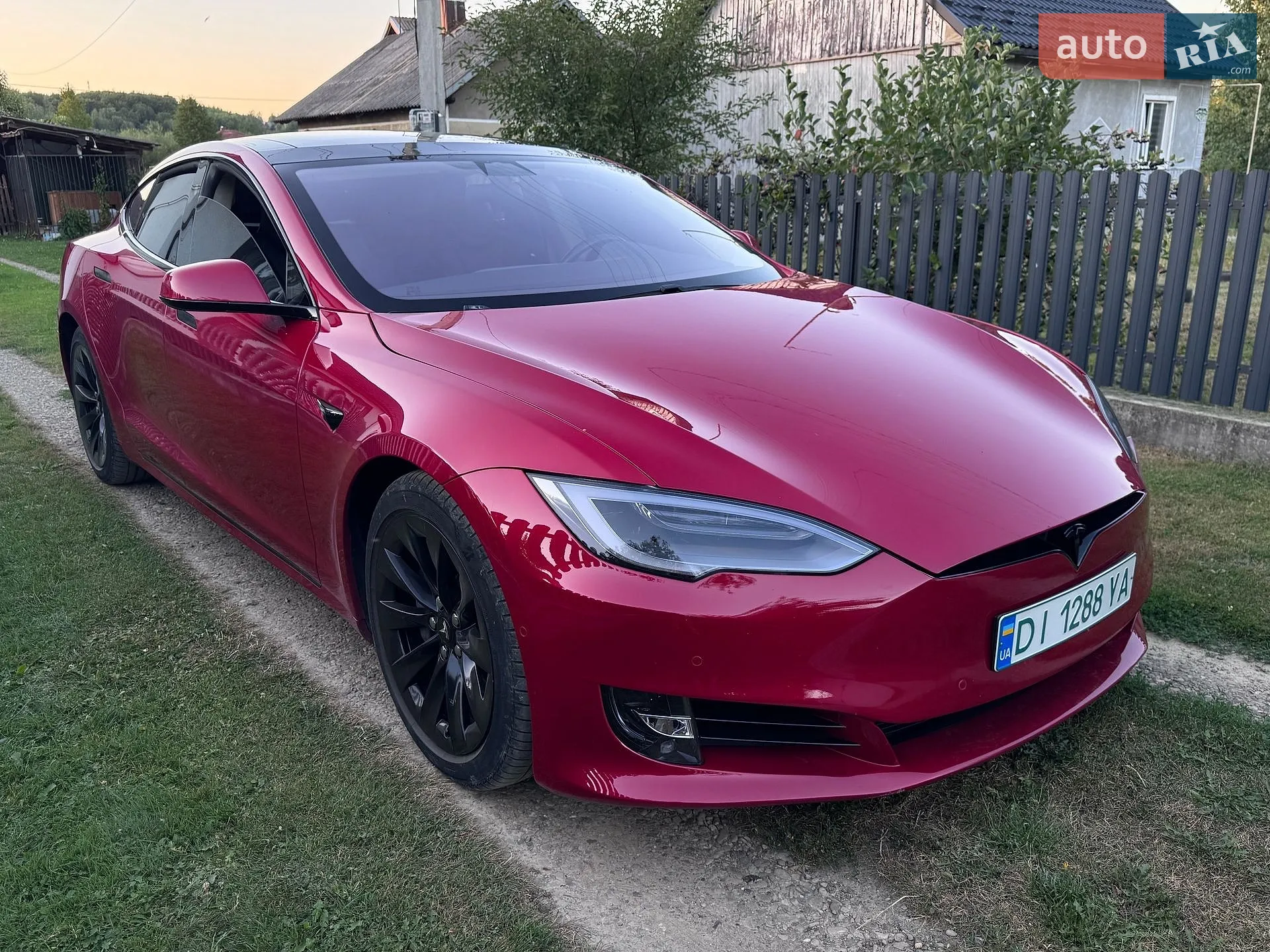 2017 Tesla Model S - фото 1