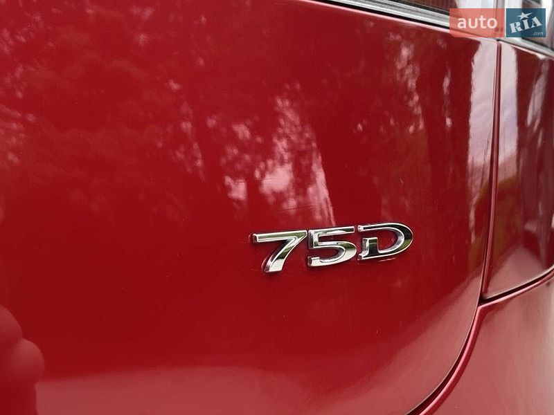 Лифтбек Tesla Model S 2017 в Черновцах